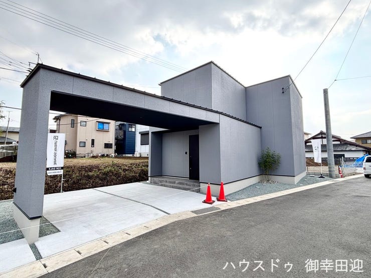 ■車と趣味の幅が広がる場所■単なる駐車スペースではない、洗車やタイヤ交換、DIYにも使える多目的な屋外スペースです。