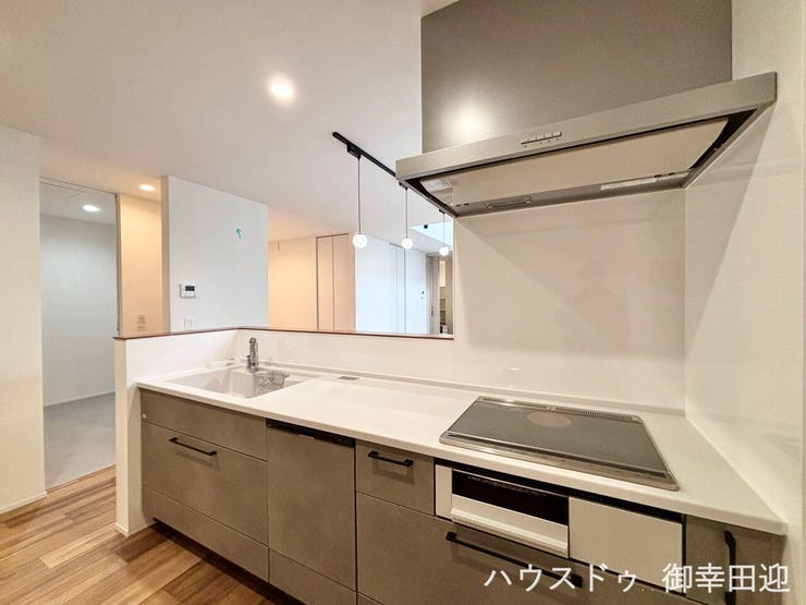 ■家族の「美味しい」が集まる舞台■高い機能性と美しいデザインを両立。料理する人も、待つ人も、笑顔になれる場所です。