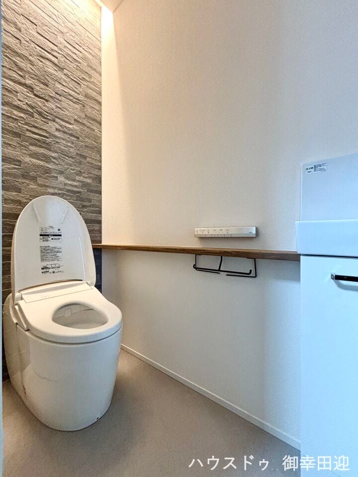 ■一人になれる安らぎの場所■清潔さと静けさを両立した空間。心落ち着くひとときを過ごせる、プライベートなレストルームです。