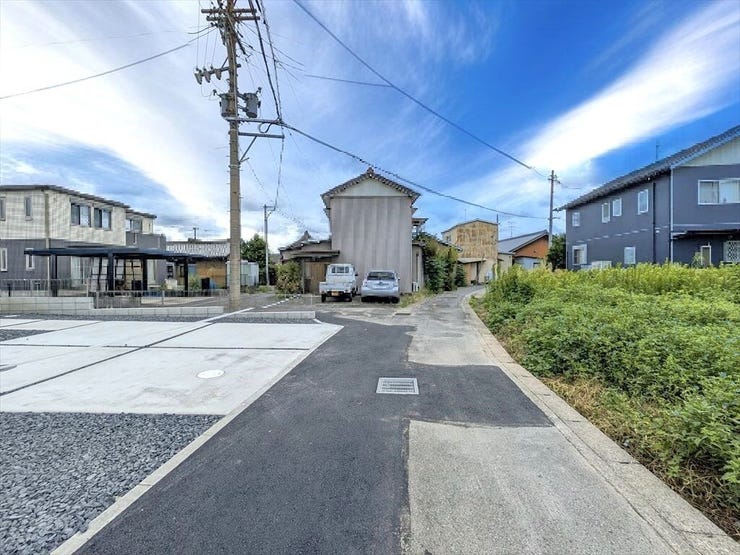 南側前面道路
2025/9/4撮影