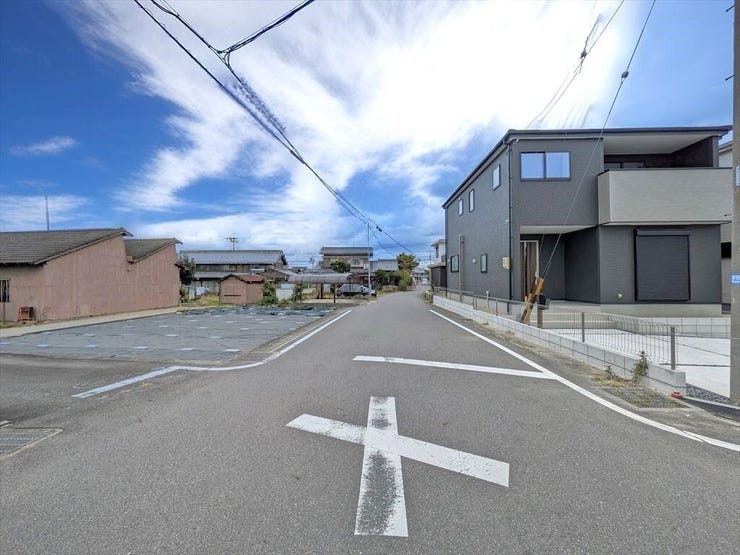 西側前面道路
2025/9/4撮影