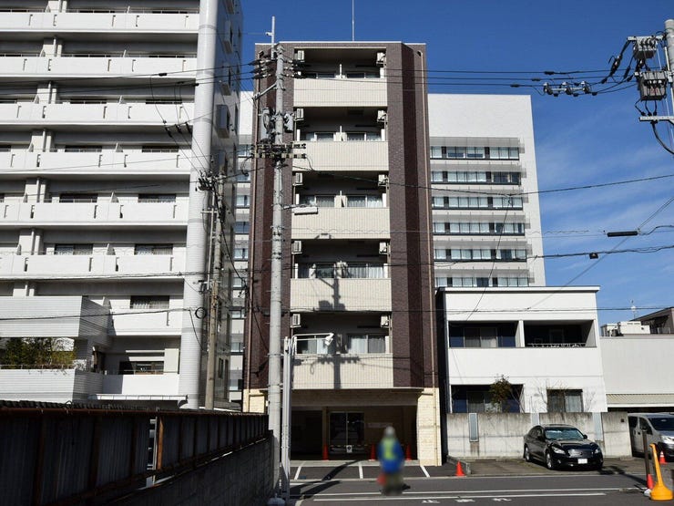 外観を南側より撮影