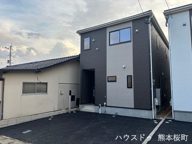 ■車と趣味の幅が広がる場所■単なる駐車スペースではない、洗車やタイヤ交換、DIYにも使える多目的な屋外スペースです