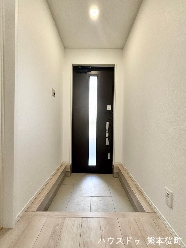 ■「ただいま」の安堵をくれる場所■訪れる人を迎え入れ、帰るたびにホッと一息つける、明るく機能的なエントランス