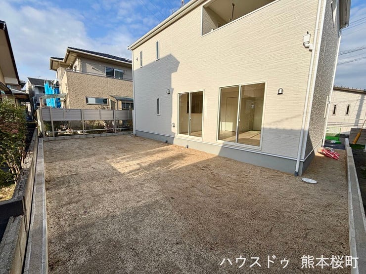 ■遊びと安らぎの多目的空間■子どもが安全に遊べ、ペットと触れ合い、大人も自然に癒やされる、暮らしを彩るスペースです。