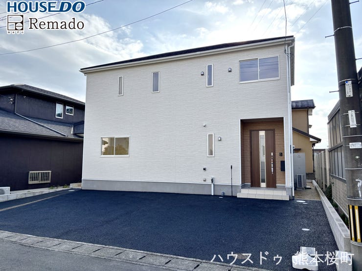 【外観】
■家の印象を決める、住む人の個性を映す「顔」■街並みに美しく調和しながら、帰るたびに誇らしく思える、あなたのためのシンボルです