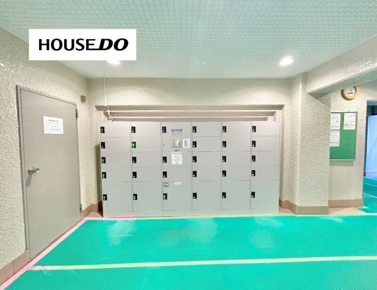 宅配ボックス付きで、荷物の受け取りがスムーズ♪