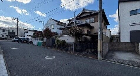 【外観】
「高の原駅」より徒歩約14分の立地◎