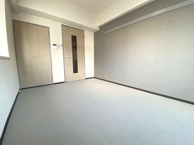 柔らかな肌触りのカーペット敷のお部屋です♪