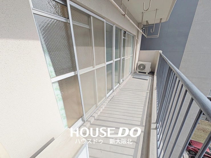 ■陽当り・通風・眺望良好のゆとりのあるバルコニー!
■テーブルや観葉植物等を置けばまた違った空間に大変身します!