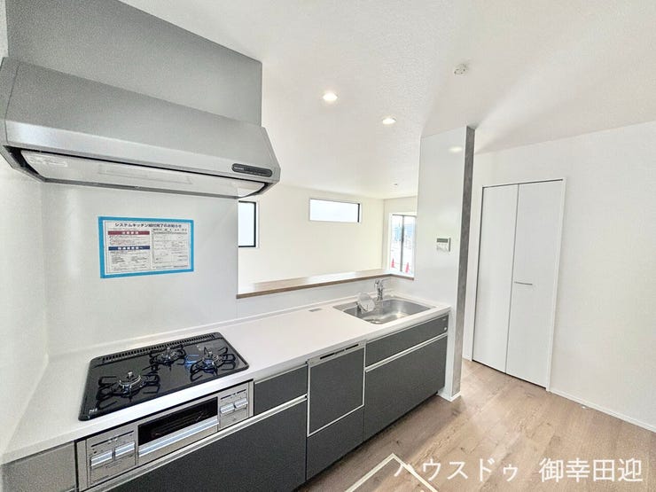 ■家族の「美味しい」が集まる舞台■高い機能性と美しいデザインを両立。料理する人も、待つ人も、笑顔になれる場所です。