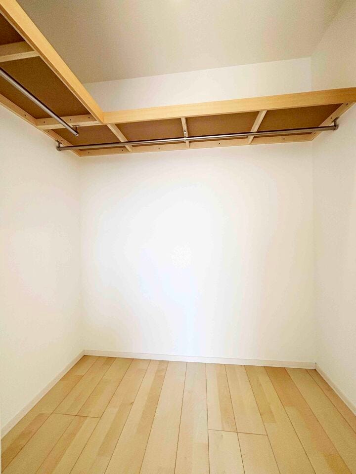 ☆主寝室のウォークイン収納☆