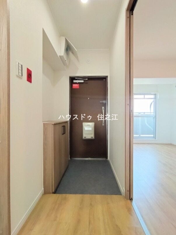 散らかりがちな玄関もスッキリの玄関収納付