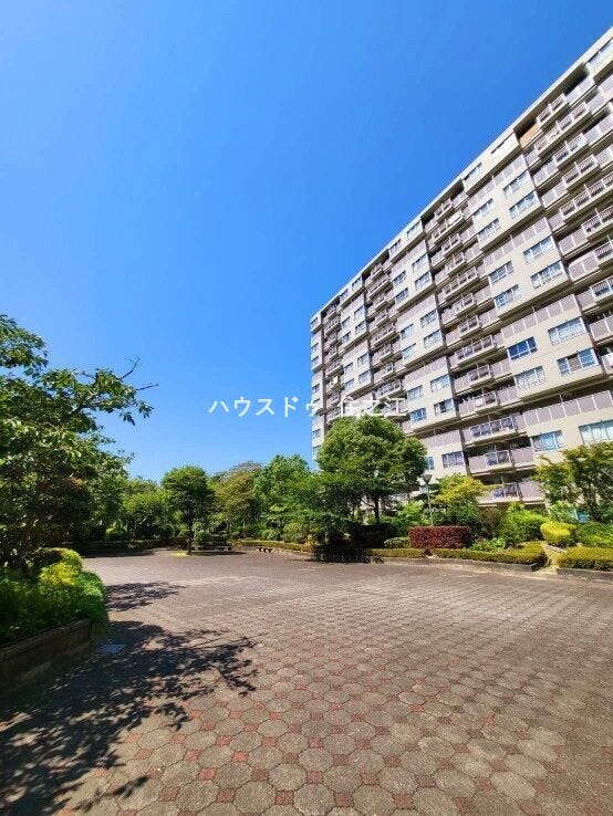 ★マンション敷地内。解放感があり、隣地建物とも離れております。