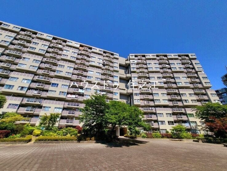 ★バルコニー幅は余裕がございますので小テーブルでティータイムも楽しめます♪