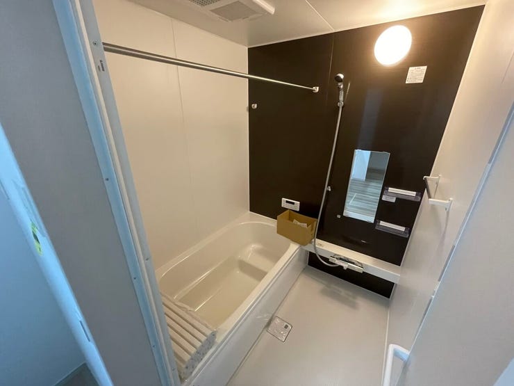 ◇浴室◇ 同仕様
一坪サイズの浴室で足が伸ばせて快適です♪
浴室暖房乾燥機付で、雨の日でも洗濯物が乾かせます♪