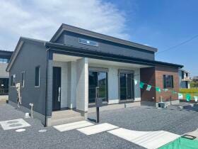 【横尾材木店】建物プラン例
建物総額1990万円
建物面積87.20㎡
他立地条件により別途工事費用が発生する場合がございます
またご要望に応じたプラン作成も可能となります。