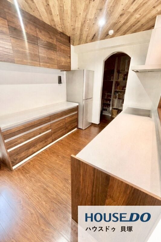 収納たくさん♪お料理も楽しくなるキッチンです。
※写真はCG加工により家具や荷物を削除しています。