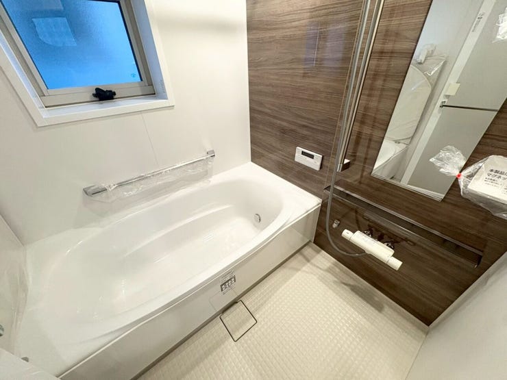 広々ゆったりとしたバスタブで一日の疲れも癒されます♪