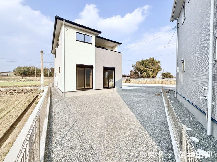 ■遊びと安らぎの多目的空間■子どもが安全に遊べ、ペットと触れ合い、大人も自然に癒やされる、暮らしを彩るスペースです。