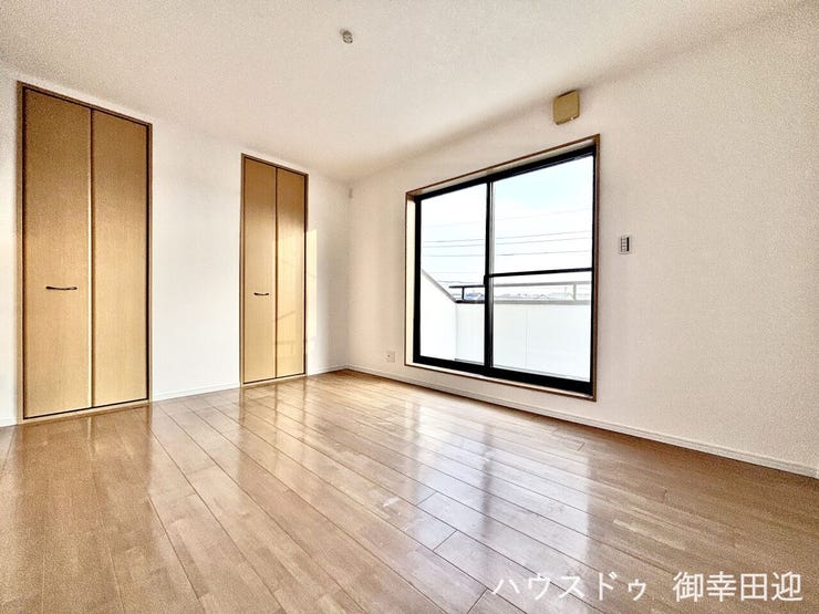 ■2階6帖洋室■心からリラックスできる静けさ、上質な眠りで、毎日をリセットします。明日への活力を養う空間です。