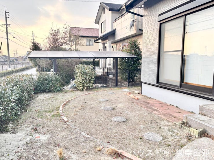 ■遊びと安らぎの多目的空間■子どもが安全に遊べ、ペットと触れ合い、大人も自然に癒やされる、暮らしを彩るスペースです。