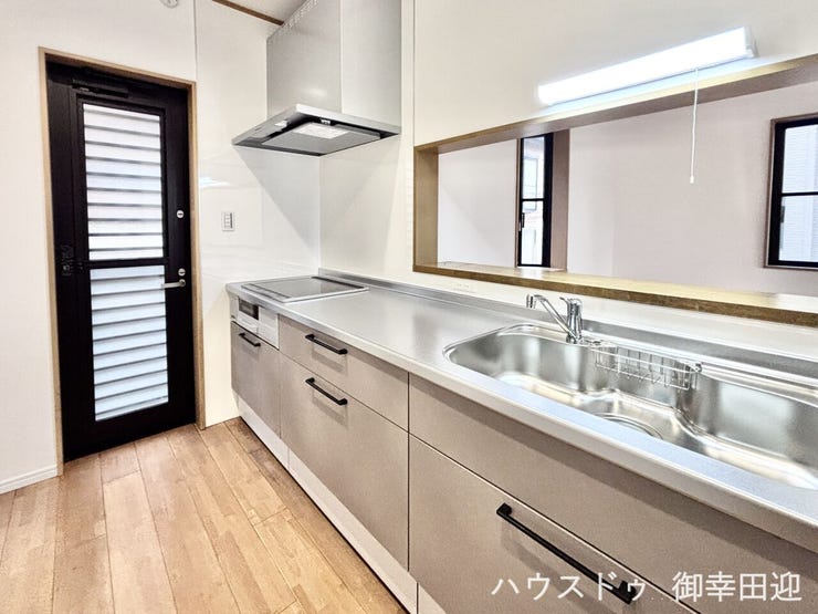 ■家族の「美味しい」が集まる舞台■高い機能性と美しいデザインを両立。料理する人も、待つ人も、笑顔になれる場所です。