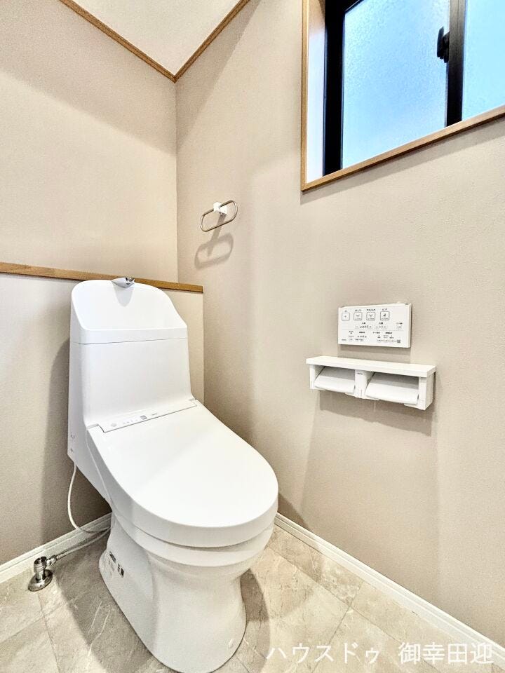 ■一人になれる安らぎの場所■清潔さと静けさを両立した空間。心落ち着くひとときを過ごせる、プライベートなレストルームです。