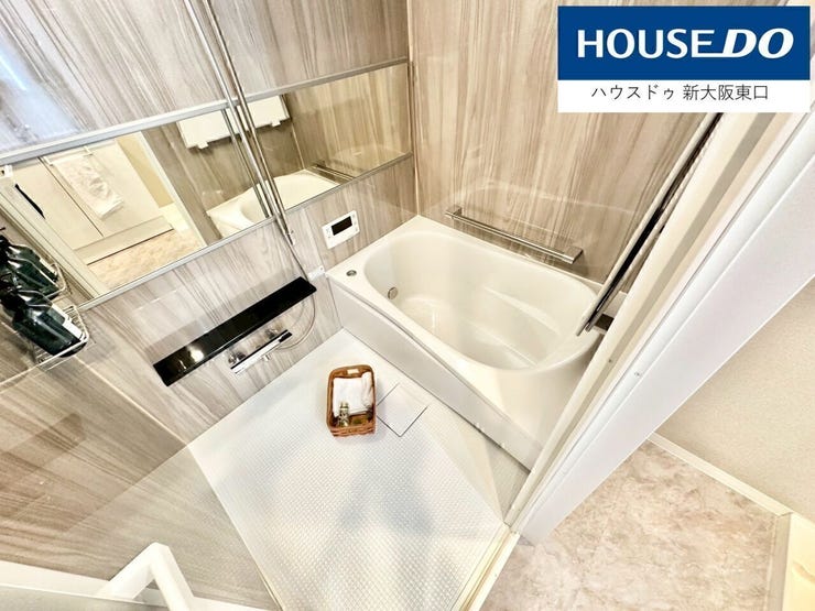 お風呂は最新式を導入。
浴室乾燥機、追い炊き機能ももちろんついてます。