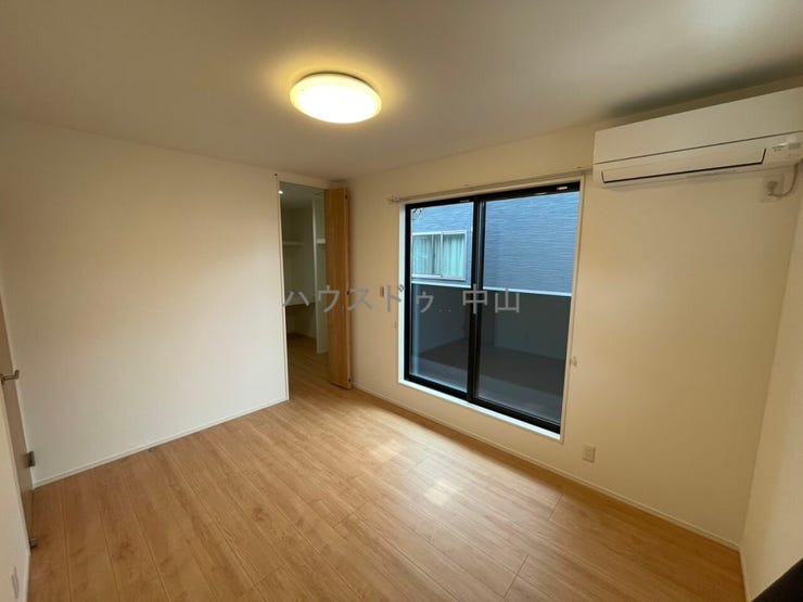 洋室6帖
ウォークインクローゼットつき