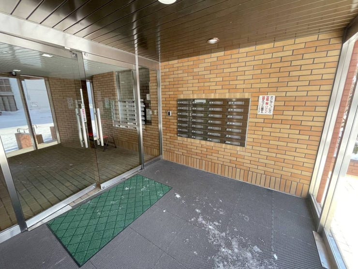 《エントランス》