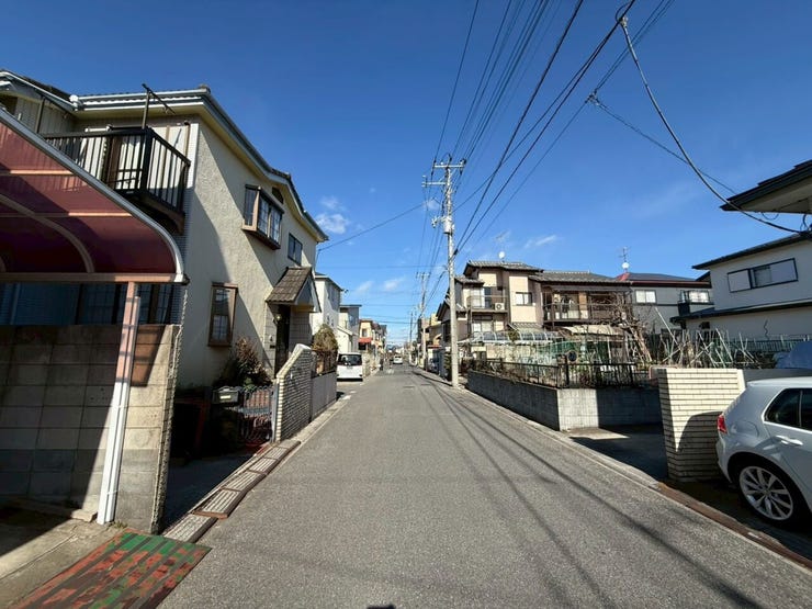 前面道路6mですれ違いもしやすい♪