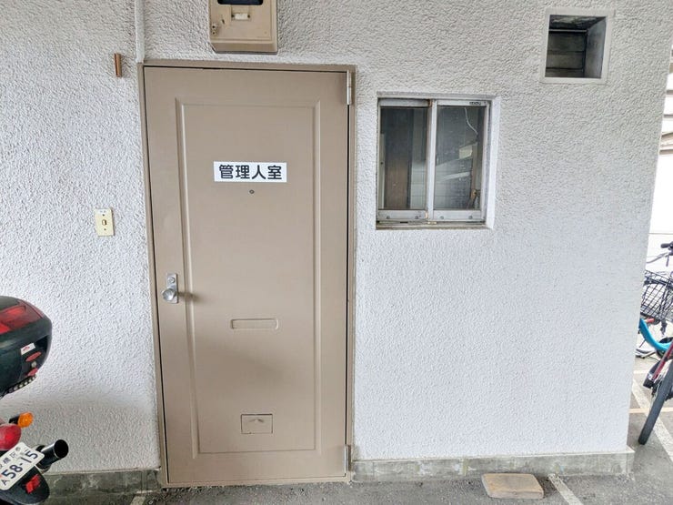 敷地内に管理人室が設けられており、日常の管理体制にも配慮されたマンション。共用部の維持管理が期待できます。