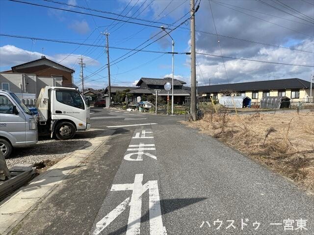 ≪北側西向き≫
交通量も少ないので、お子様も安心ですね。