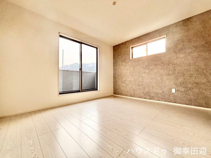 ■2階7.0帖洋室■寝室、書斎、趣味の部屋。家族の成長やライフスタイルに合わせ、様々な使い方ができる快適な空間です。