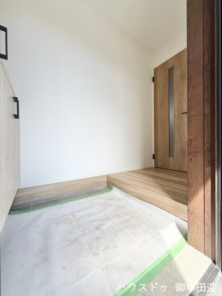 ■「しまう」が叶える美しい玄関■大容量のシューズボックスがあることでいつも整理された、気持ちの良い「家の顔」を保てます。