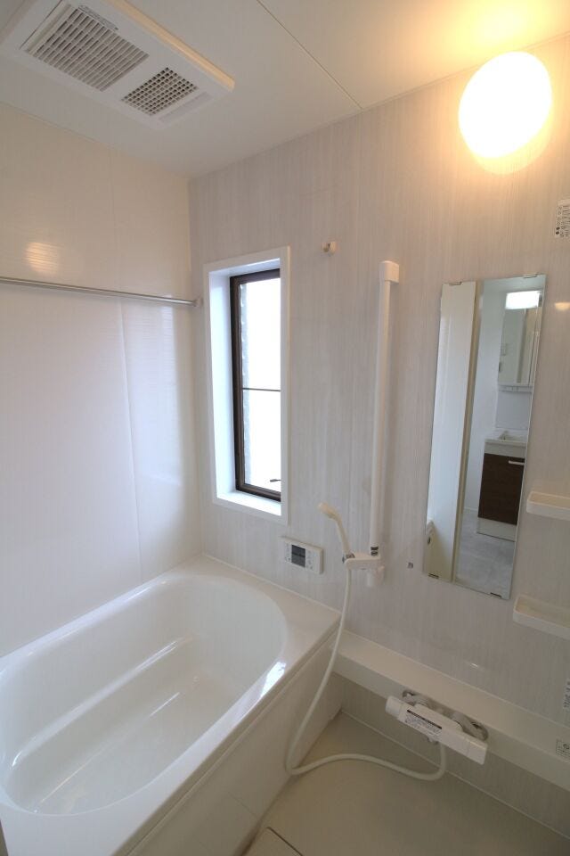 日々の疲れをリセットしてくれそうな浴室です!明日からもがんばれそうです!寛ぎのバスタイムをお過ごしください!