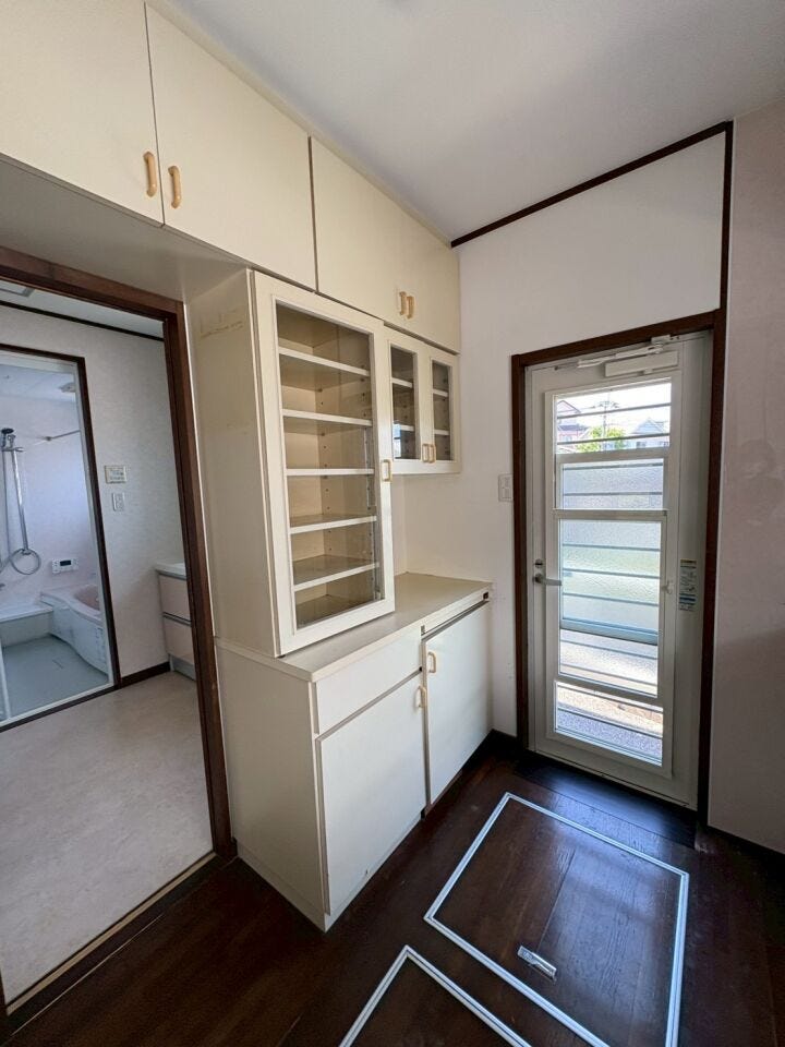 建付け食器棚
