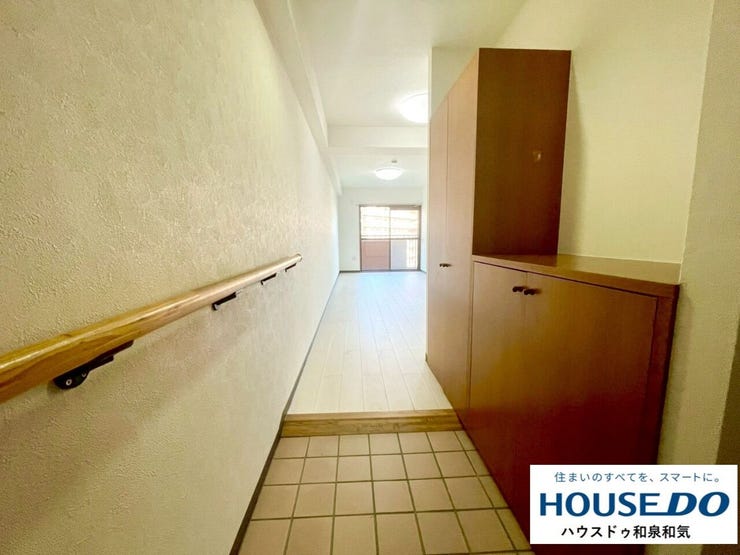 住まいの品格を感じる玄関ホール