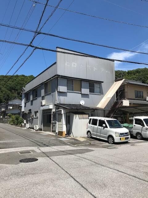 【外観】
●三里小学校校区
●幼稚園近くの中古戸建です♪
●静かな住宅街★