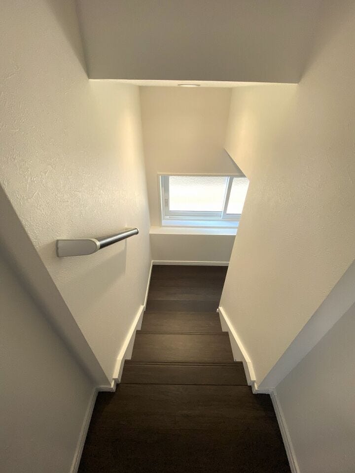 基礎内収納への通路です♪