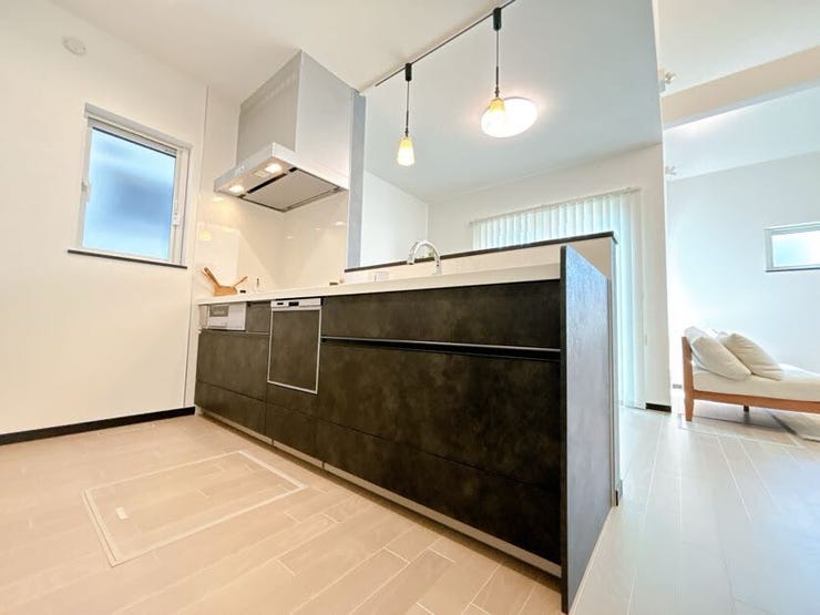 収納スペースがたくさんあり、キッチン用品がたくさん収納できます。