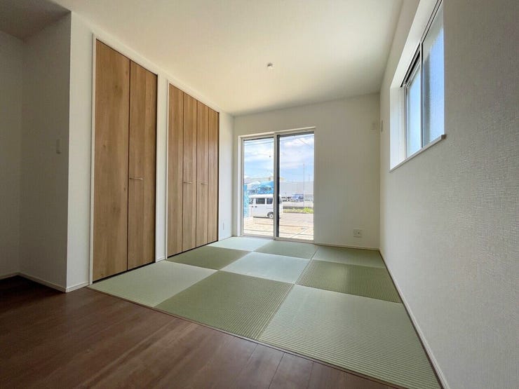 ◇タタミコーナー◇ 同仕様
小さなお子様のキッズスペースや、少し横になりたい時などに便利です♪