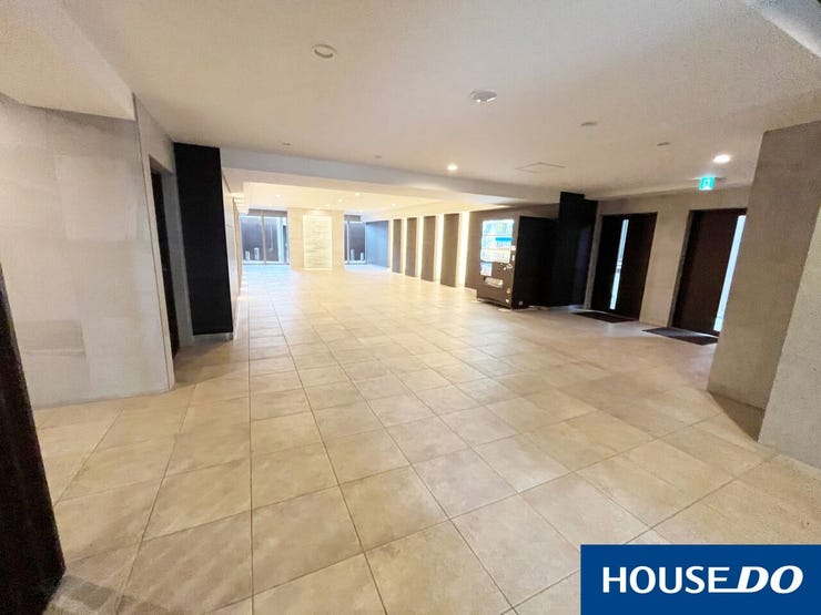 【エントランス】