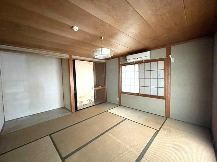 2部屋合わせると14帖になる和室です
