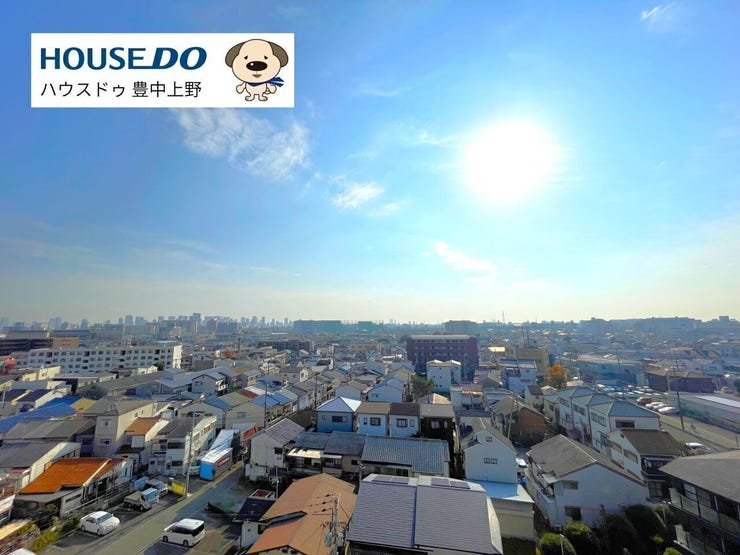 南側眺望からは大阪梅田のビル群を一望可能!