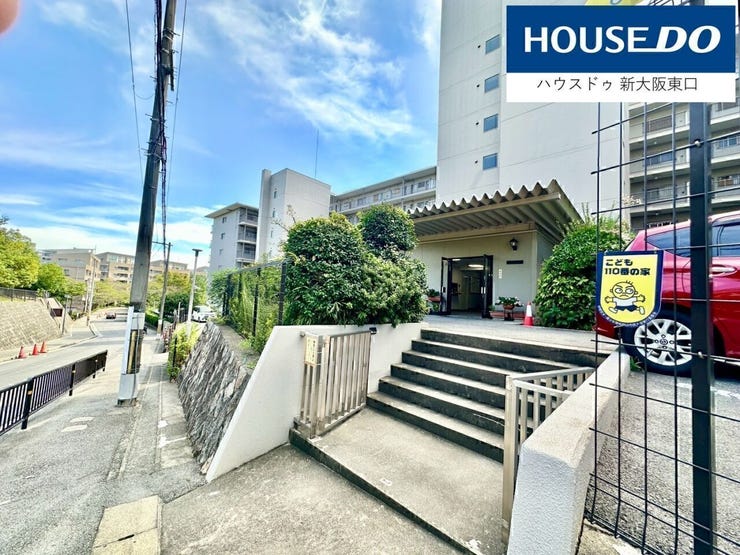 規模の大きなマンションなので、管理は行き届いています。
植栽も丁寧になされていました。