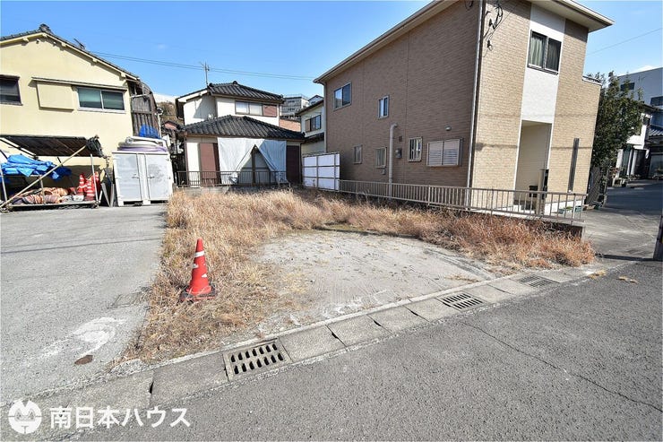 【外観】令和8年2月1日 撮影
日当り良好な整形地です!
前ケ迫バス停まで徒歩2分!