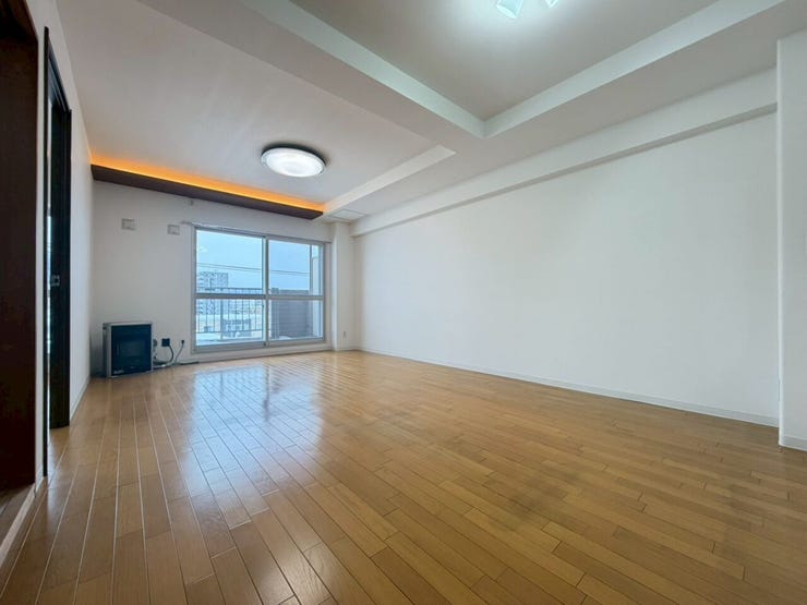 リビングにはお洒落な間接照明