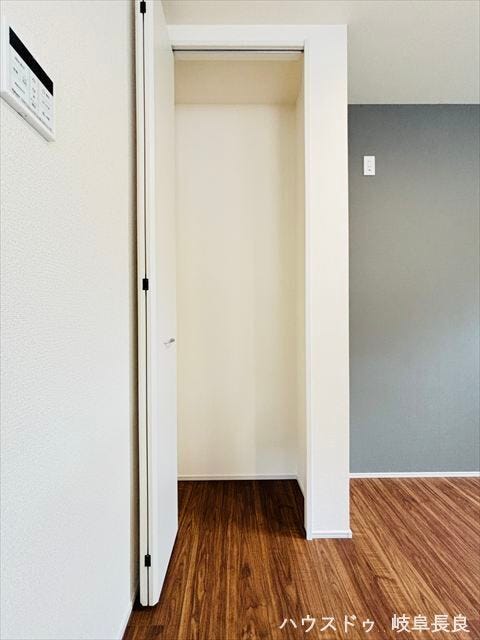 ≪キッチン横≫ストック品などたくさん収納可能◎キッチンもすっきりとお使いいただけます。
